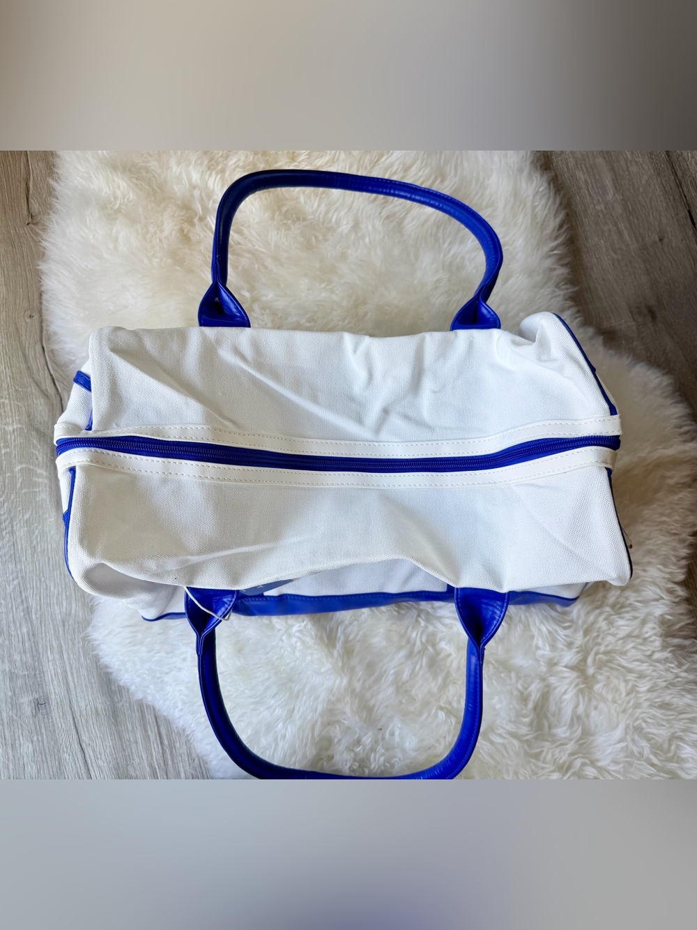 BRAND NEW Dolce & Gabbana ‘Light Blue’ Duffle SEALED in Plastic Bag 2 Way Carry - Picture 9 of 16